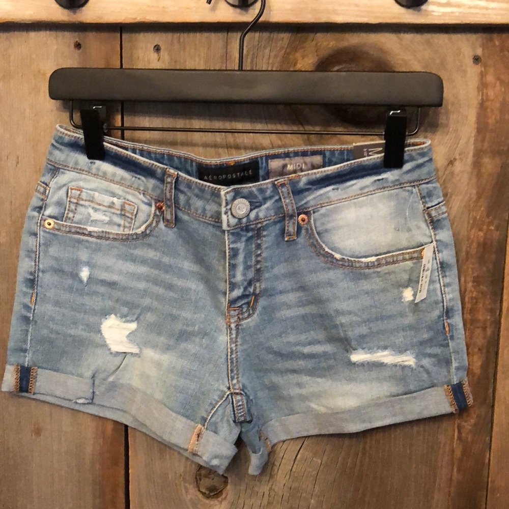 Aeropostale Light Blue Wash Low Rise Midi Jean Shorts Size 4